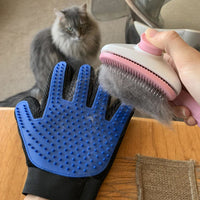 Self-cleaning brush releasing cat fur with one click